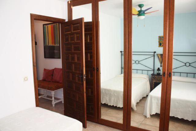 Apartamento Zahara De Los Atunes Luaran gambar
