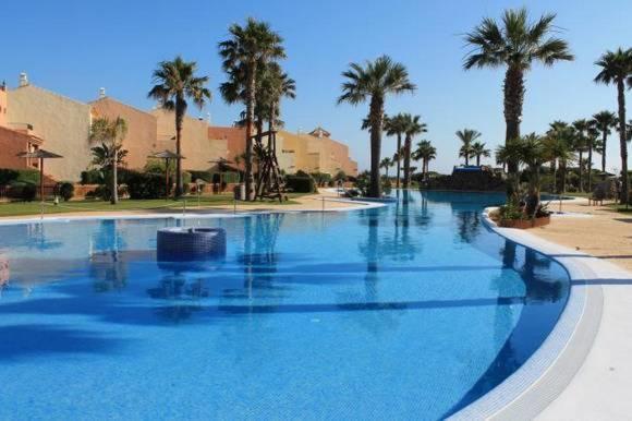 Apartamento Zahara De Los Atunes Luaran gambar